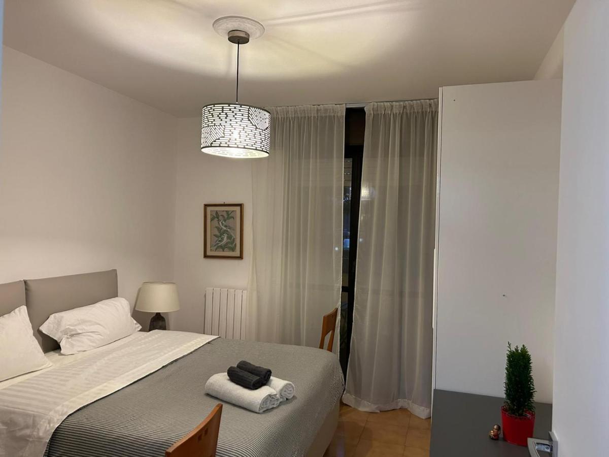 Casa Vacanze 1702, Con La Camera Matrimoniale Con Il Bagno Privato E Un Soggiorno Comune Milano Dış mekan fotoğraf